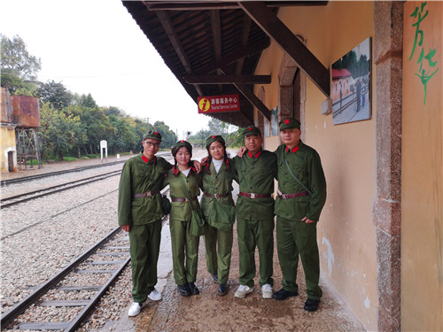 共赴歷史的印記—第十七直管部黨支部組織入黨積極分子參觀碧色寨紅色基地