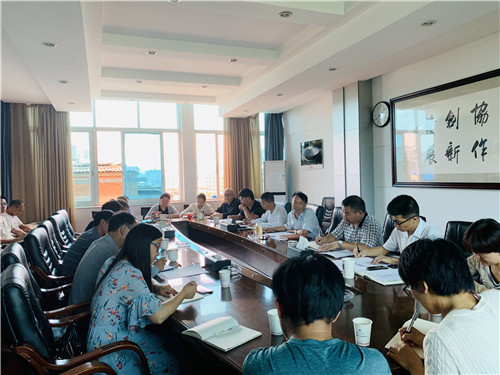 陳定華為分管聯(lián)系單位講授“不忘初心、牢記使命”主題黨課并開展調(diào)研座談