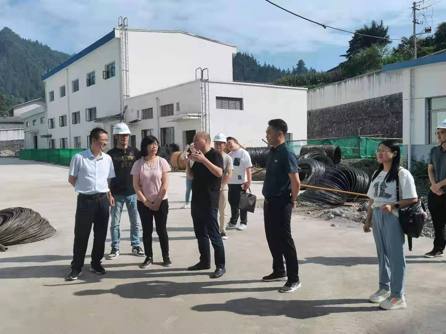 【調(diào)研檢查】省發(fā)改委經(jīng)貿(mào)處副處長貫冬梅率隊(duì)到威信縣糧食倉儲(chǔ)設(shè)施建設(shè)項(xiàng)目調(diào)研