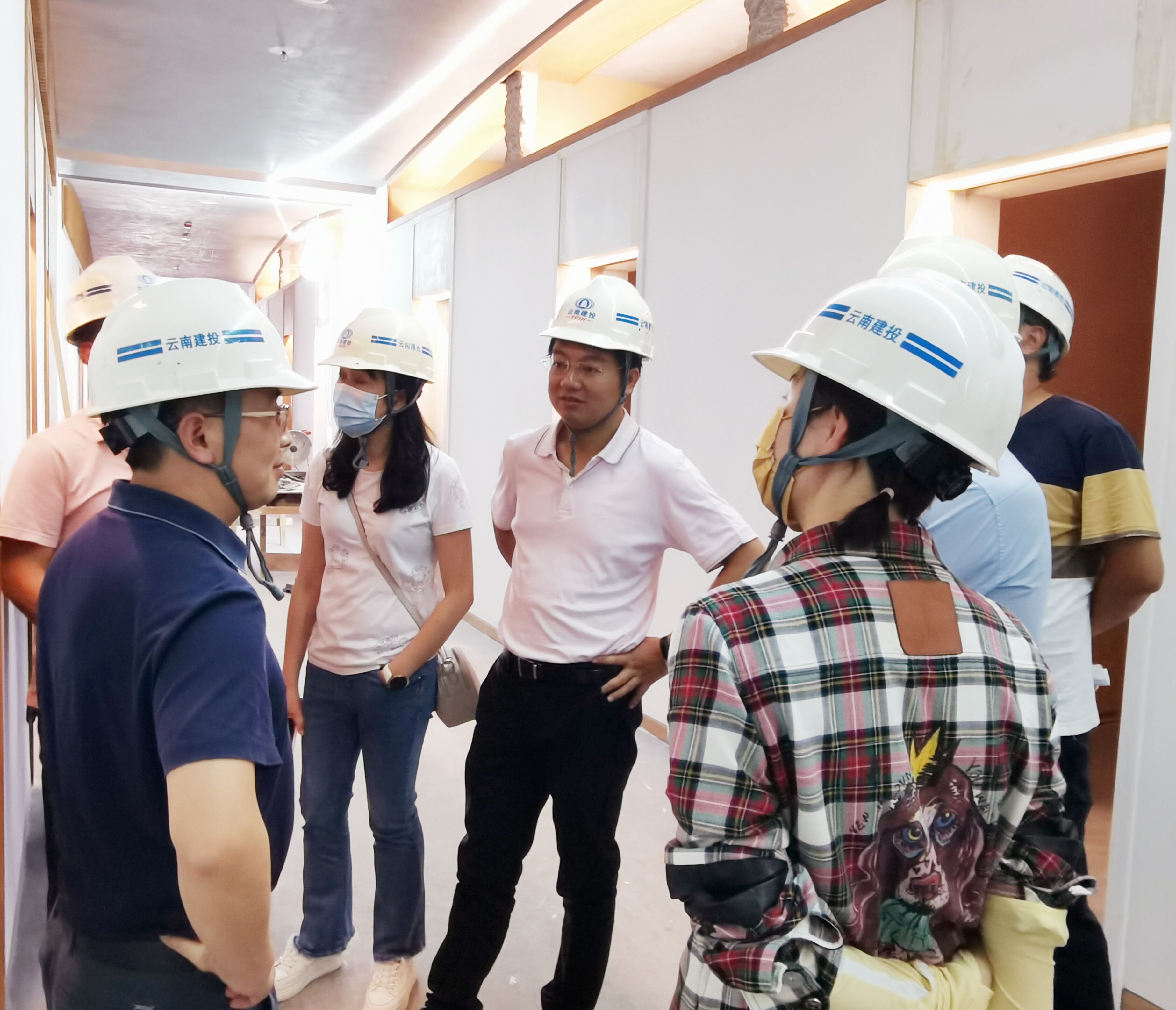 【我為群眾辦實事】萬向遵一行調研景邁古樹茶小鎮(zhèn)1期A地塊項目