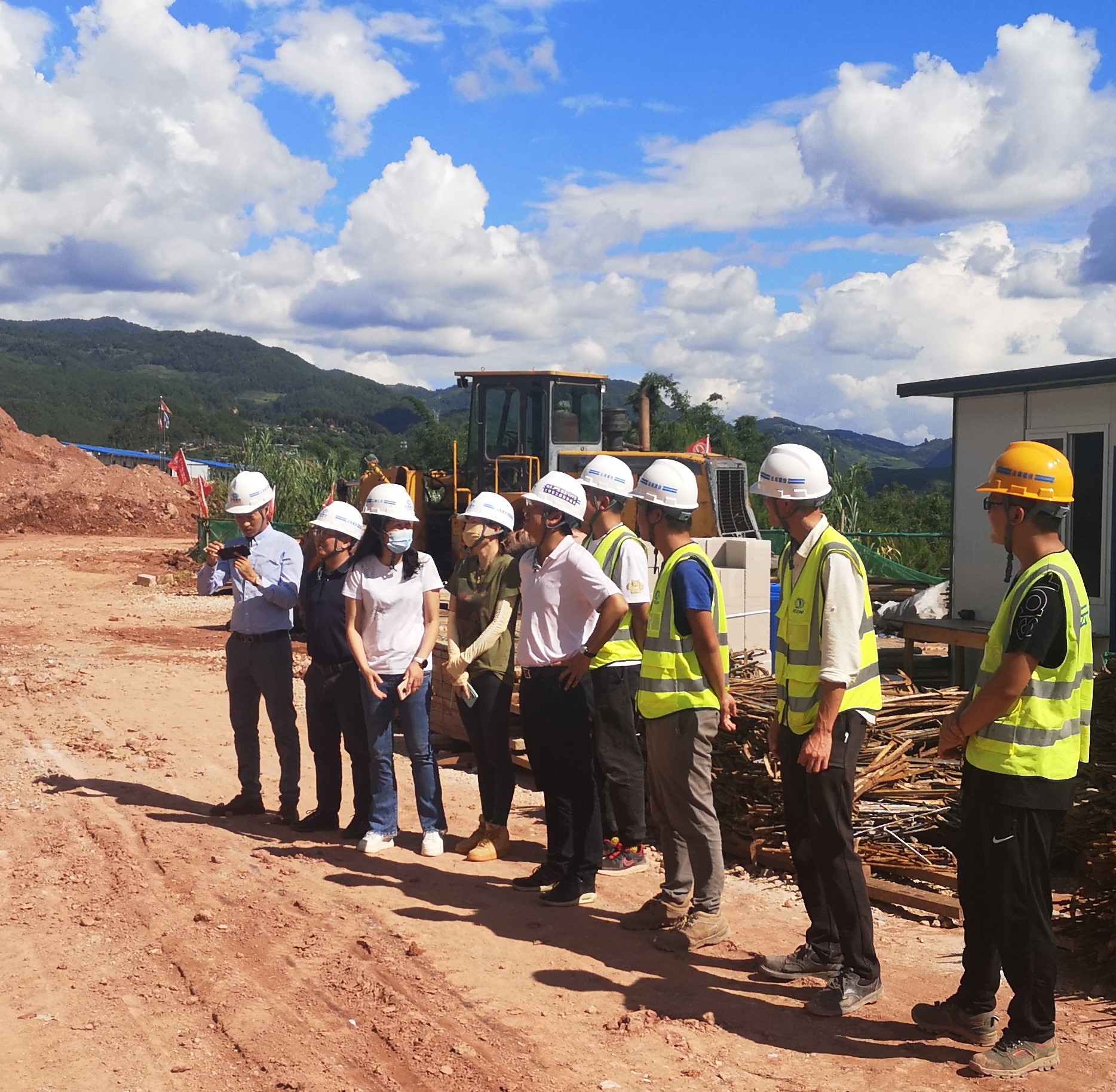 【我為群眾辦實事】萬向遵一行調研瀾滄縣傳染病醫(yī)院建設項目