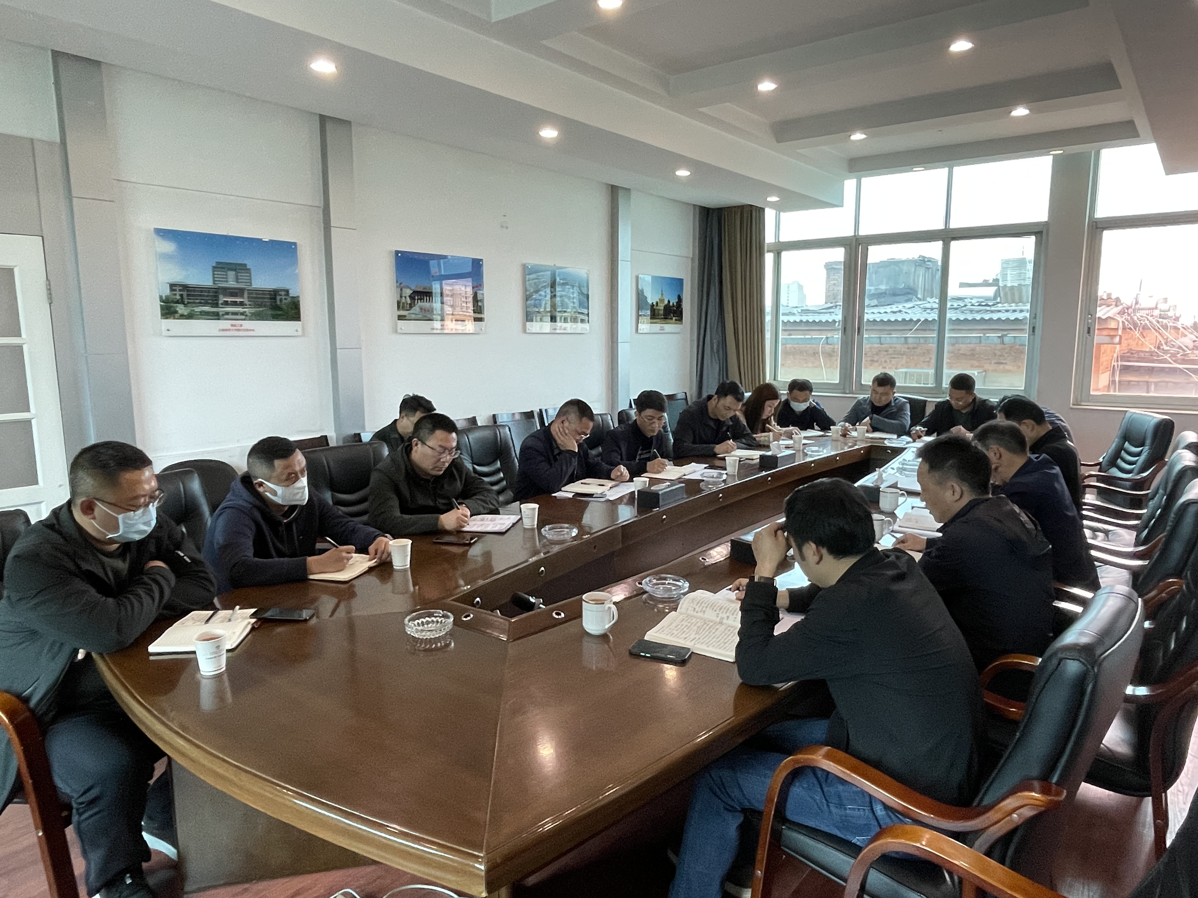 【公司動態(tài)】公司召開2022年跟蹤項(xiàng)目分析會議
