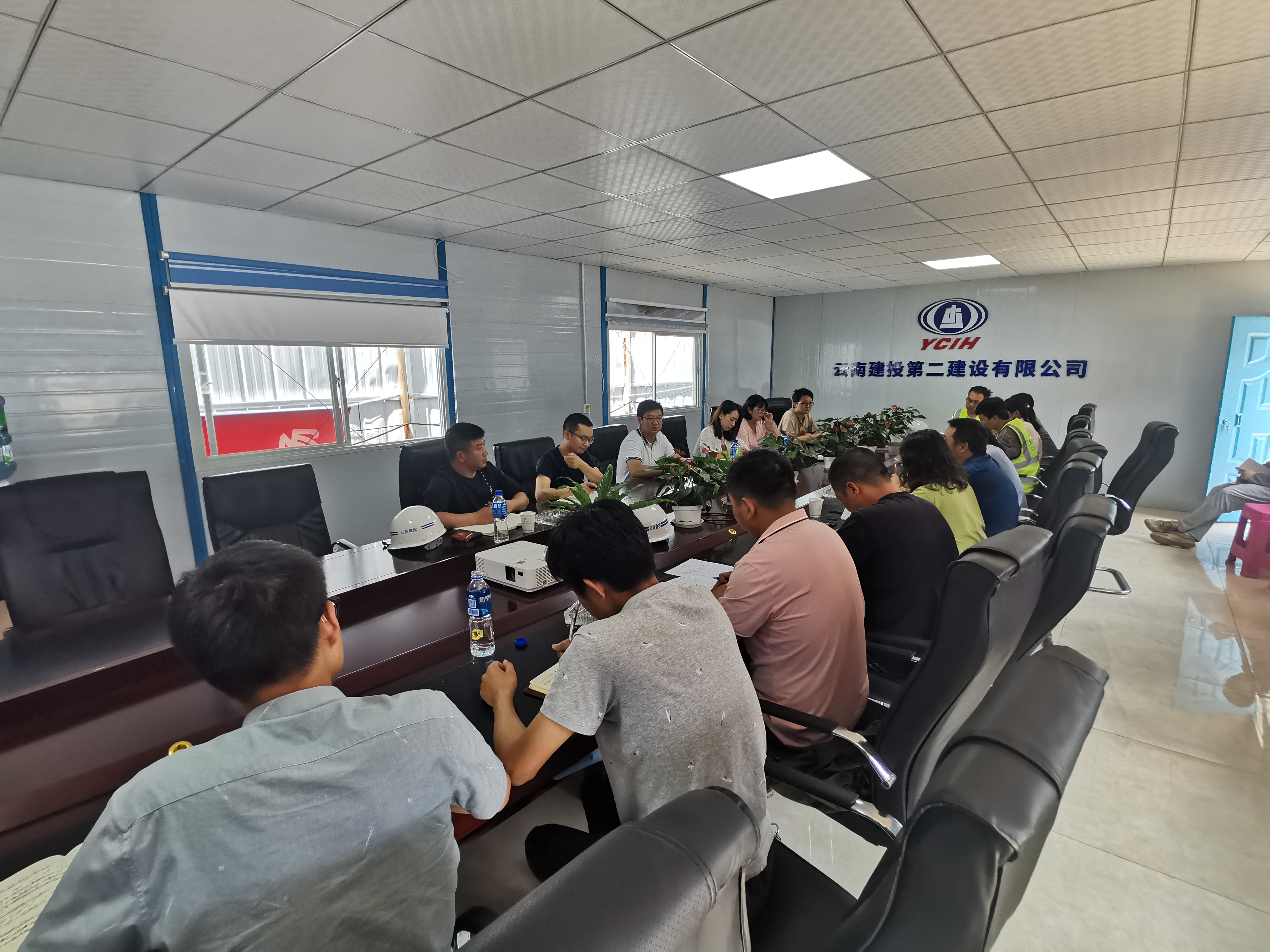 【貫徹一線工作法】萬向遵調(diào)研市政分公司盤龍區(qū)龍江片區(qū)配建小學(xué)建設(shè)項目