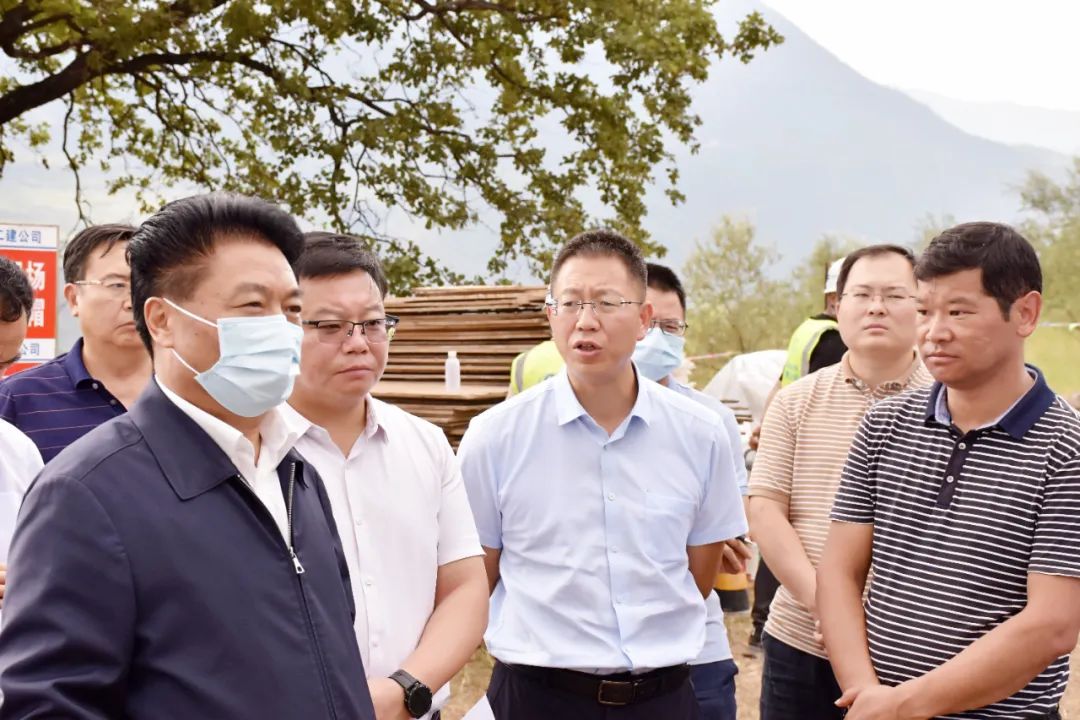 和良輝調研玉龍縣農(nóng)村供水保障項目